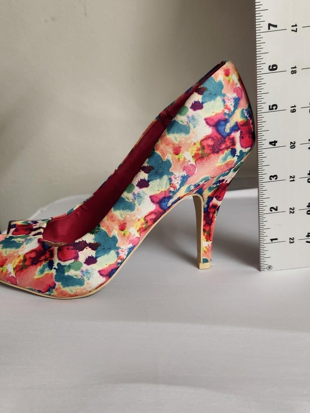 ⭐️Christian Siriano Floral Watercolor Peep Toe Stiletto Heels Pumps Vibrant 9.5 - Picture 15 of 16